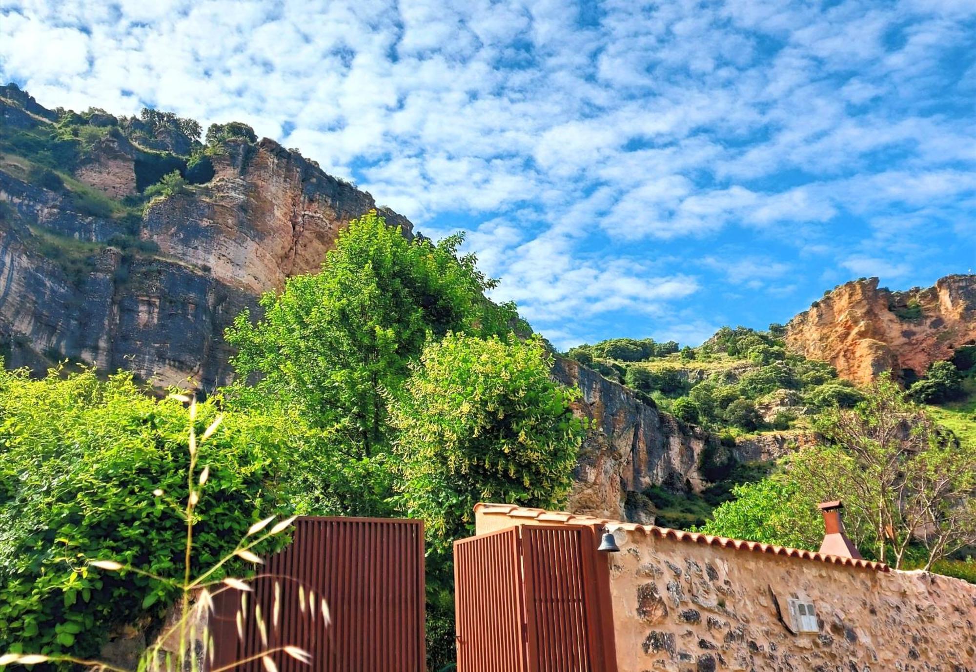 Penzion Casa Corazon De Piedra En El Rio Dulce Aragosa Exteriér fotografie